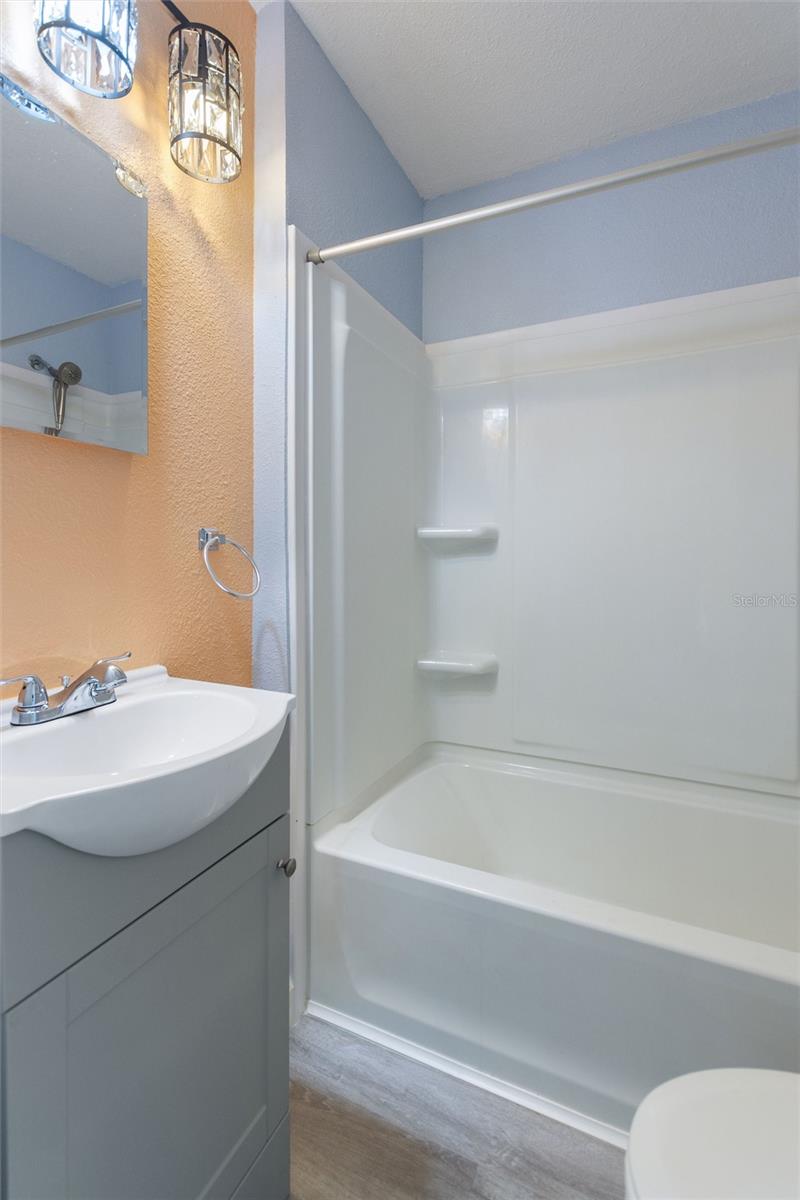 7401 & 1/2 1ST AVE N #UPR-B, ST PETERSBURG, FL, 33710
