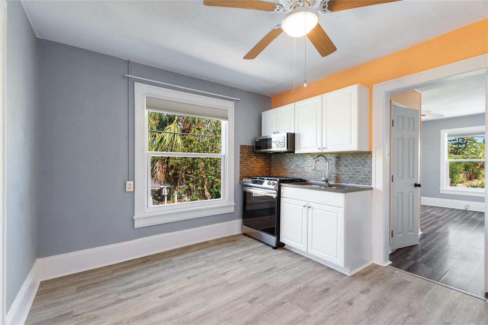 7401 & 1/2 1ST AVE N #UPR-B, ST PETERSBURG, FL, 33710