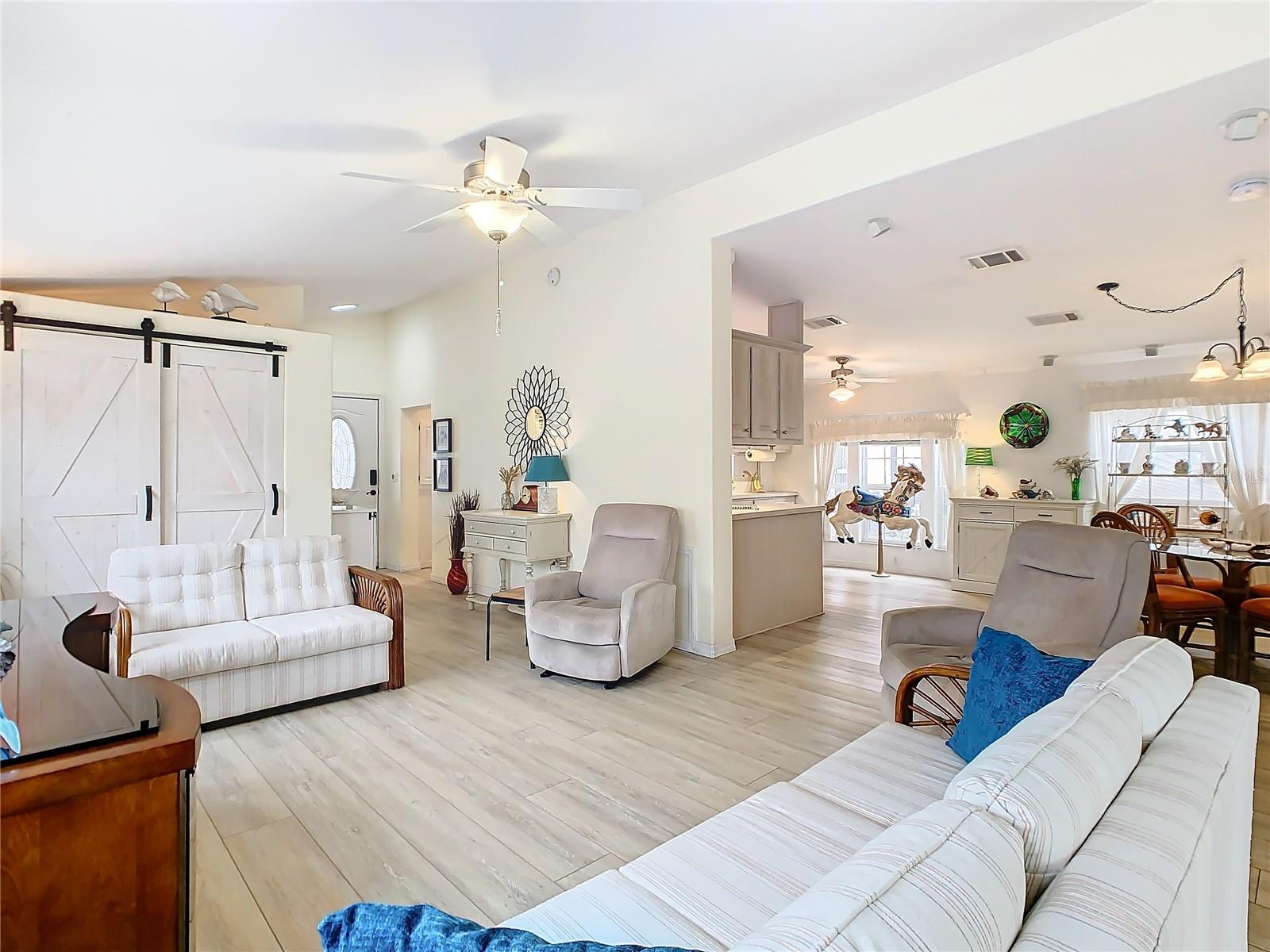 511 PAR PINES BLVD, DAVENPORT, FL, 33837