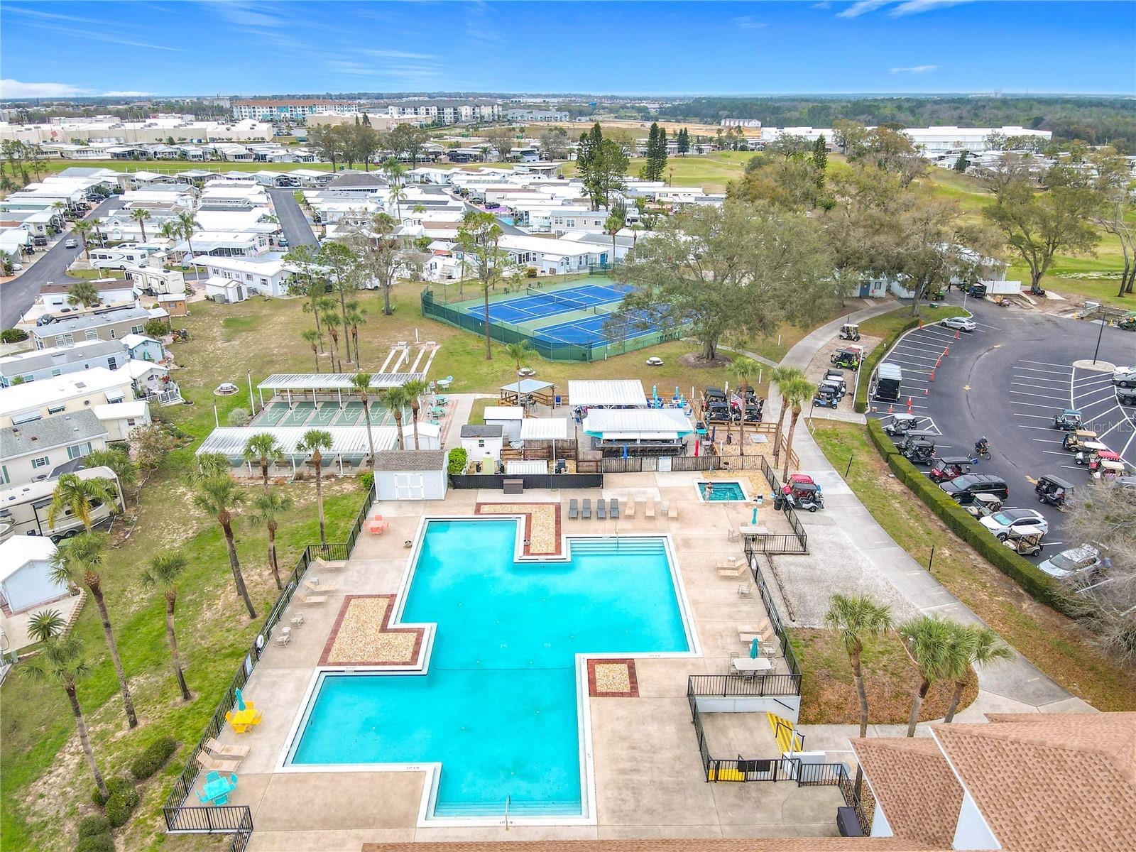 511 PAR PINES BLVD, DAVENPORT, FL, 33837