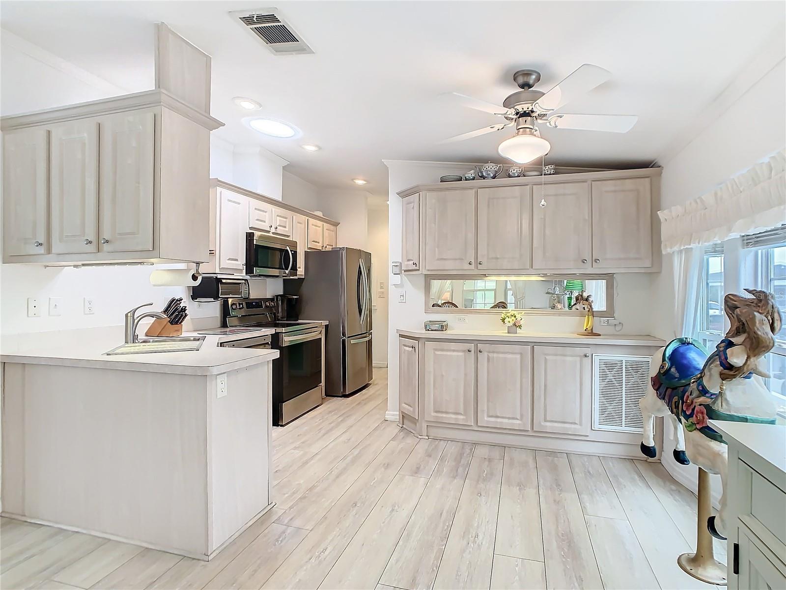 511 PAR PINES BLVD, DAVENPORT, FL, 33837
