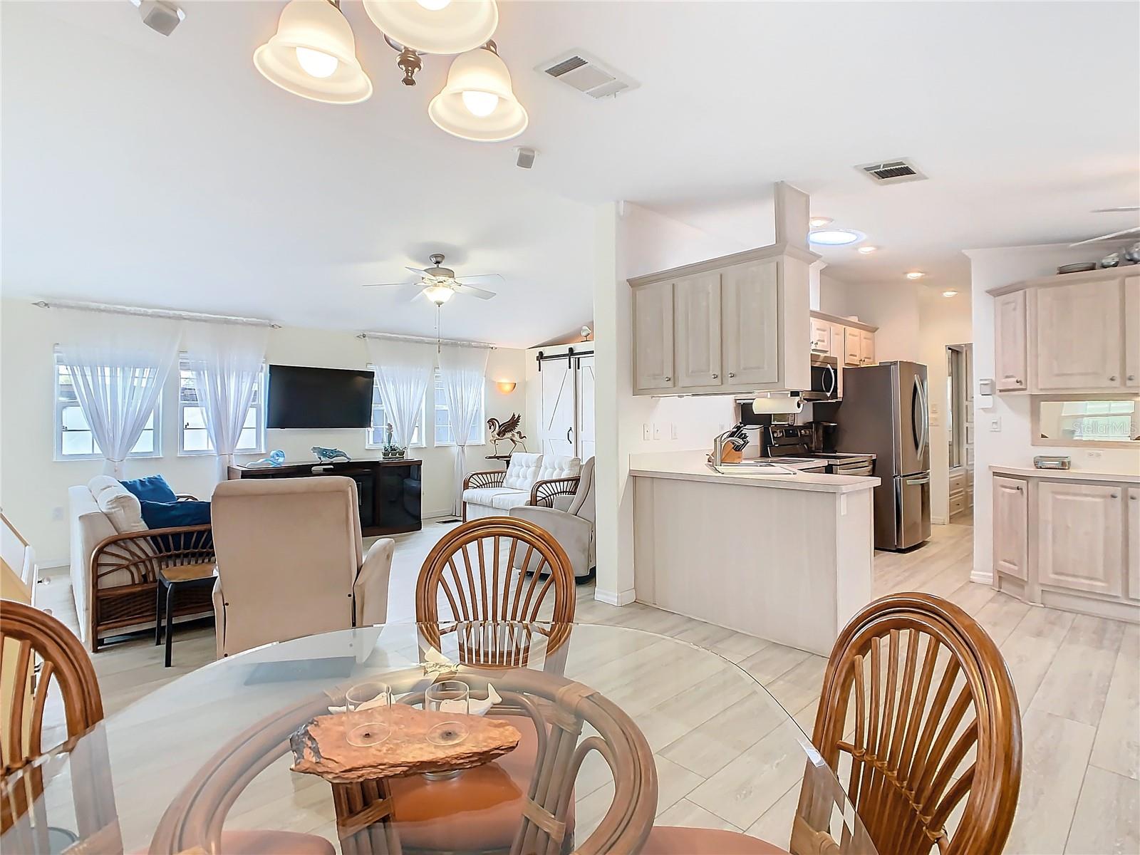 511 PAR PINES BLVD, DAVENPORT, FL, 33837