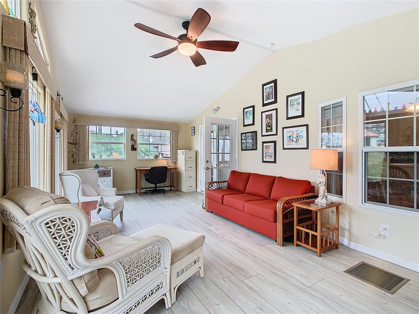 511 PAR PINES BLVD, DAVENPORT, FL, 33837