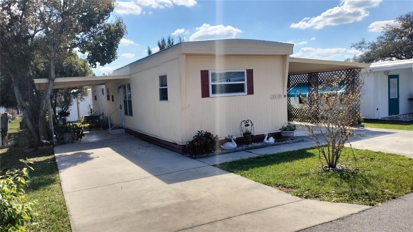 OM696010 Property Photo