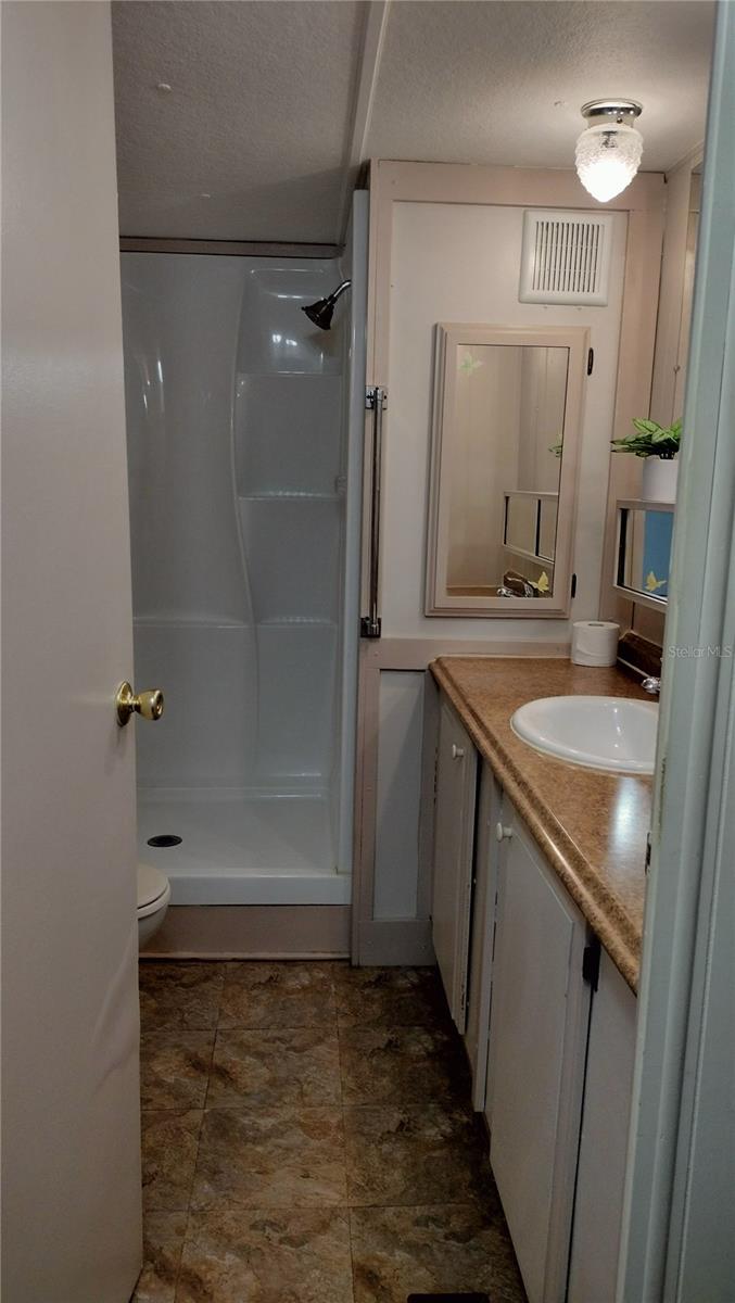 OM696010 Property Photo