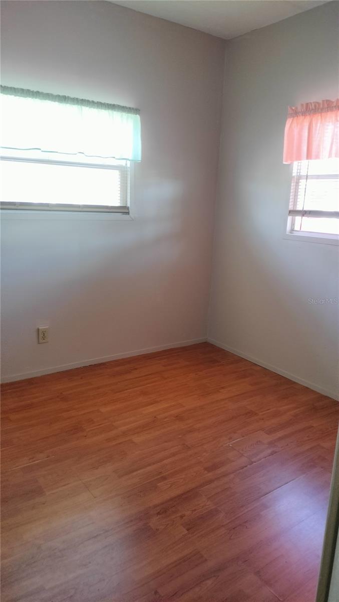 OM696010 Property Photo