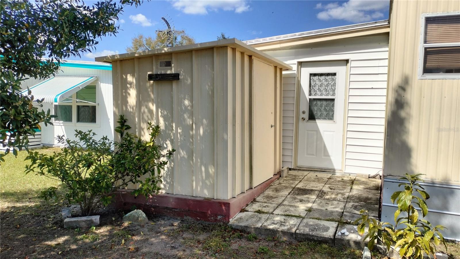 OM696010 Property Photo