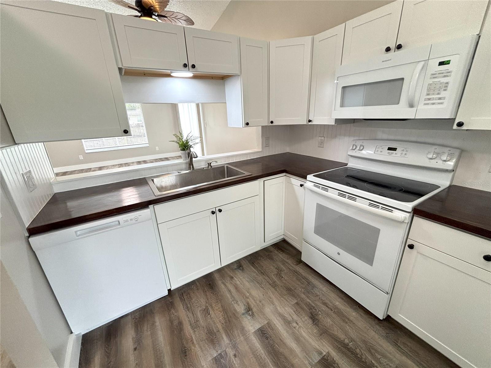 142 LONG LEAF PINE CIR, SANFORD, FL, 32773
