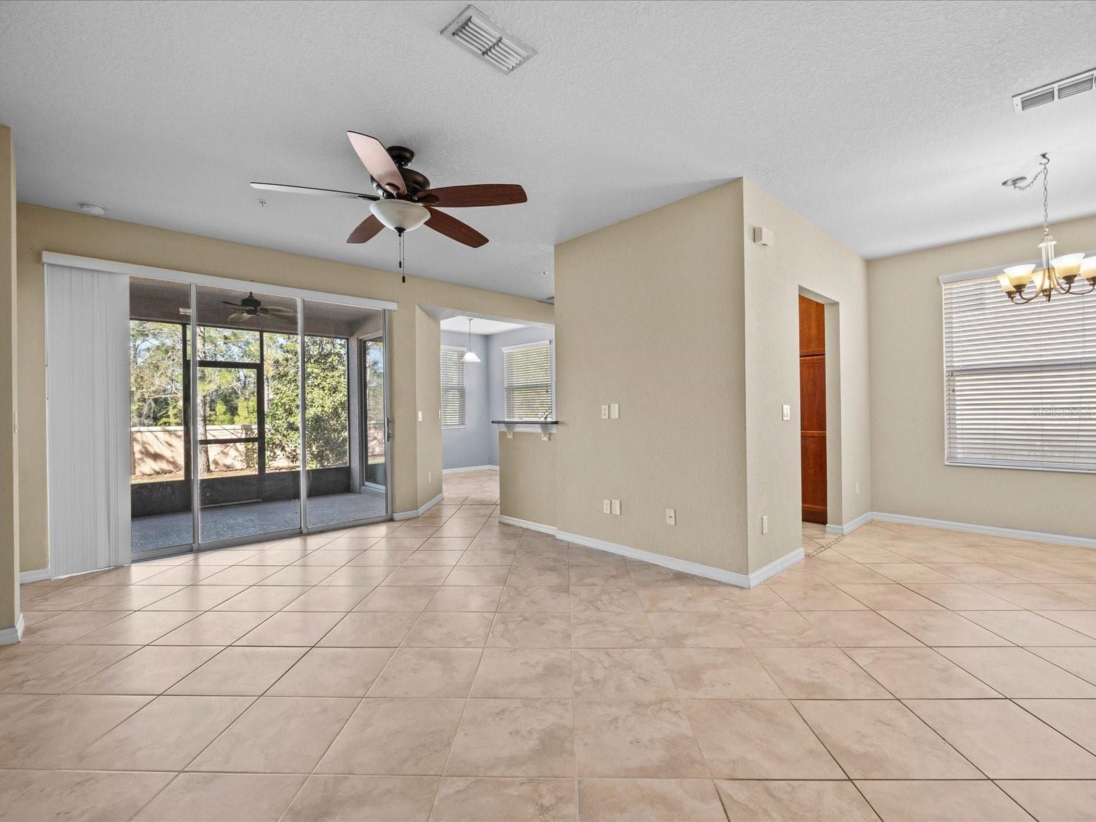 8323 BELLA VIDA CIR, DAVENPORT, FL, 33896