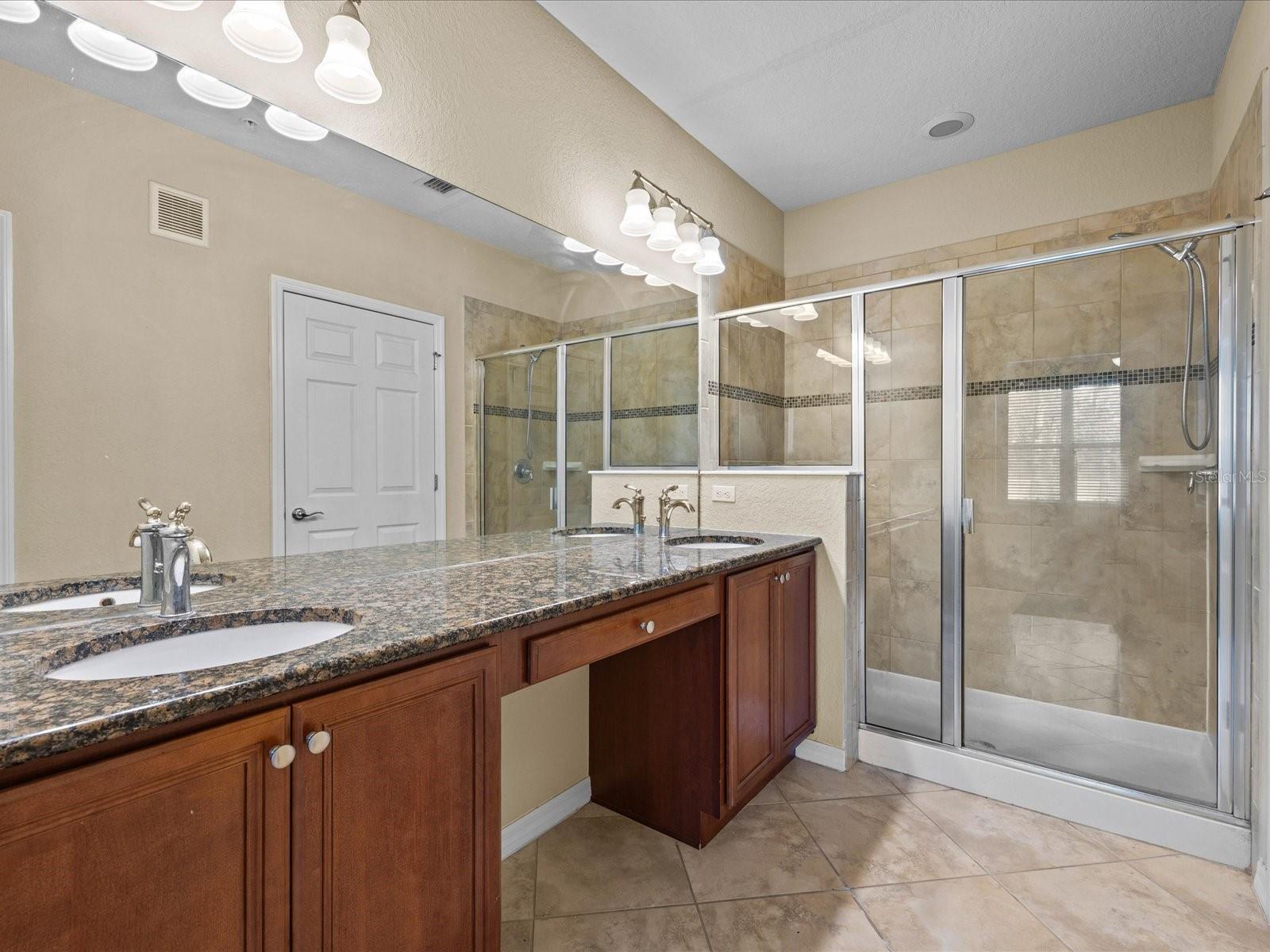 8323 BELLA VIDA CIR, DAVENPORT, FL, 33896