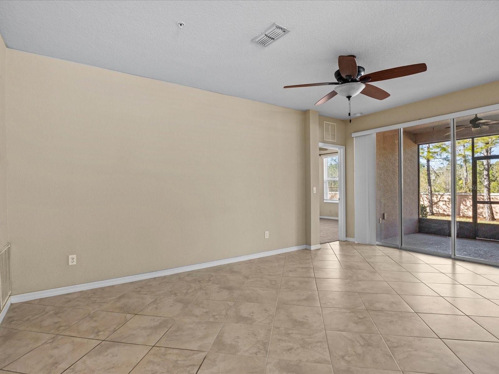 8323 BELLA VIDA CIR, DAVENPORT, FL, 33896