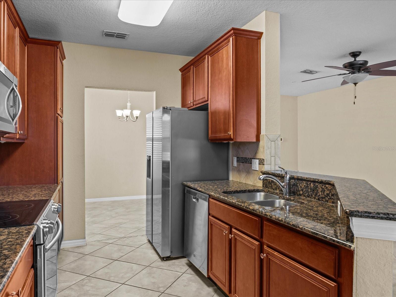 8323 BELLA VIDA CIR, DAVENPORT, FL, 33896