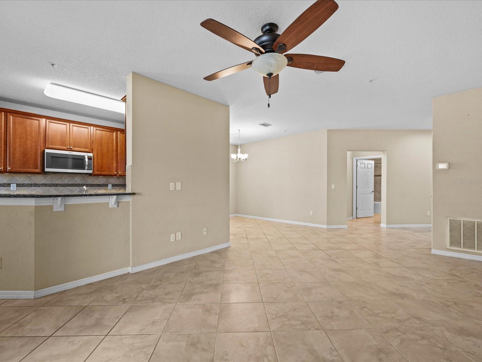 8323 BELLA VIDA CIR, DAVENPORT, FL, 33896