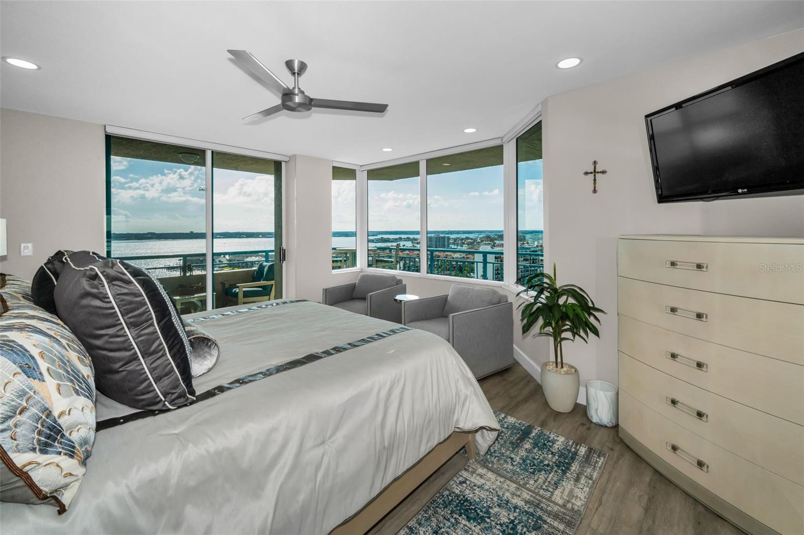 1520 GULF BLVD #1407, CLEARWATER BEACH, FL, 33767