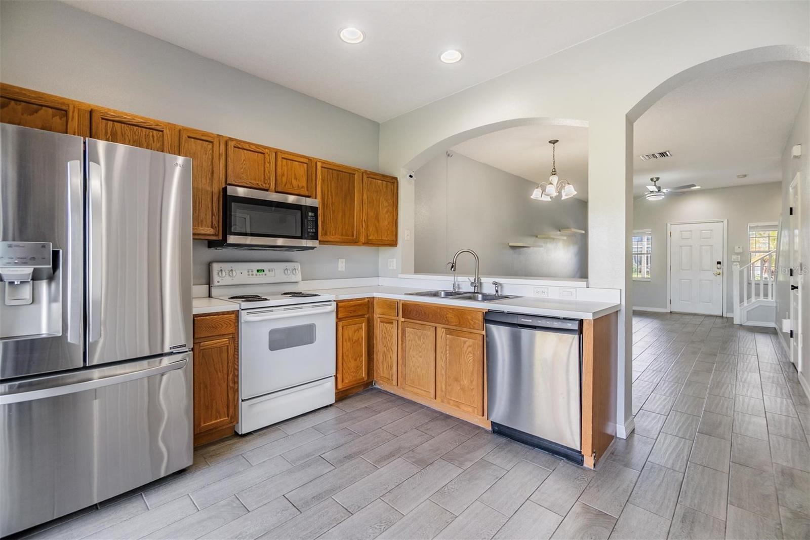 13153 KINGS CROSSING DR, GIBSONTON, FL, 33534