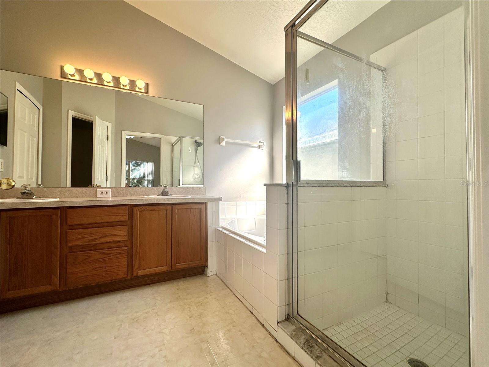 13924 VALLEYBROOKE LN, ORLANDO, FL, 32826