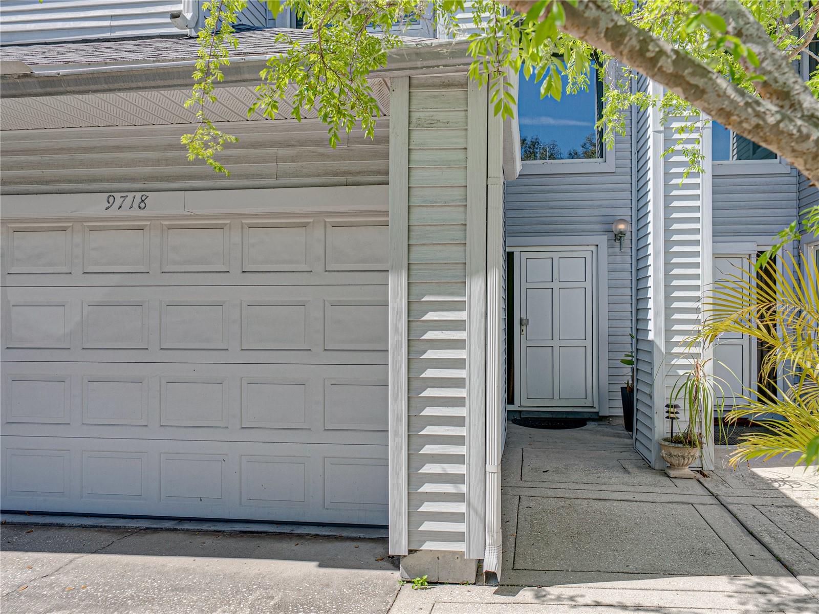 9718 TIFFANY OAKS LN #12, TAMPA, FL, 33612