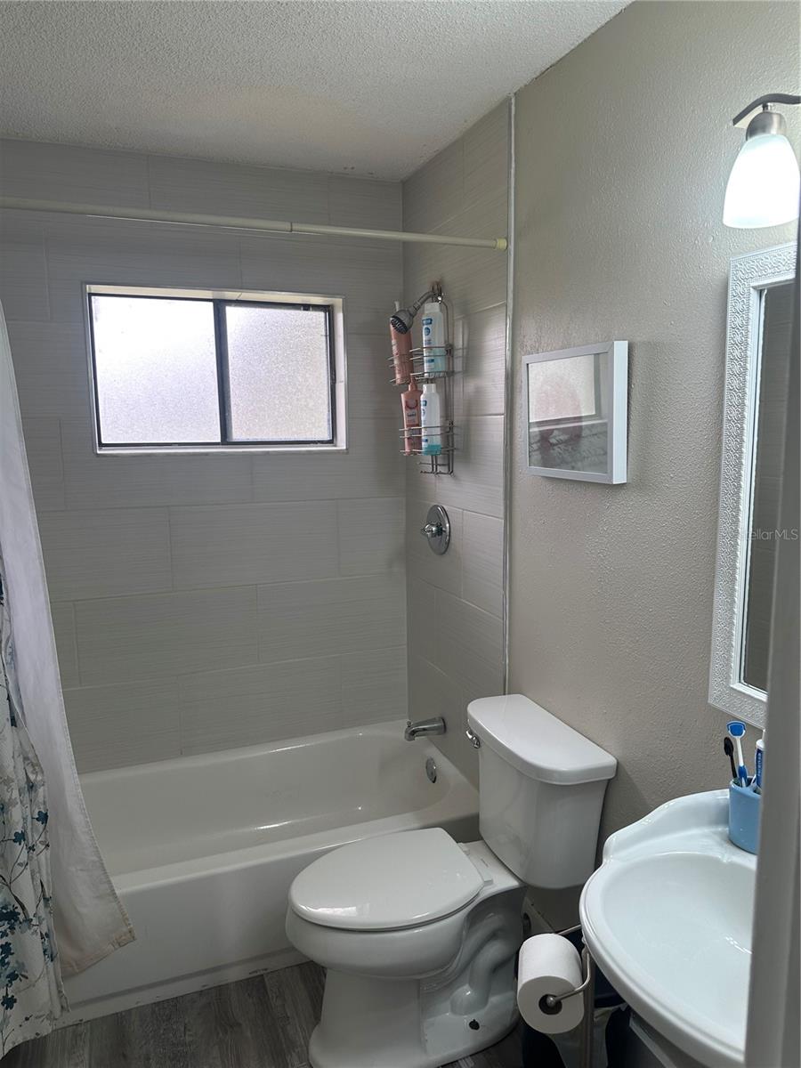 1074 LEEWARD DR, DELTONA, FL, 32738