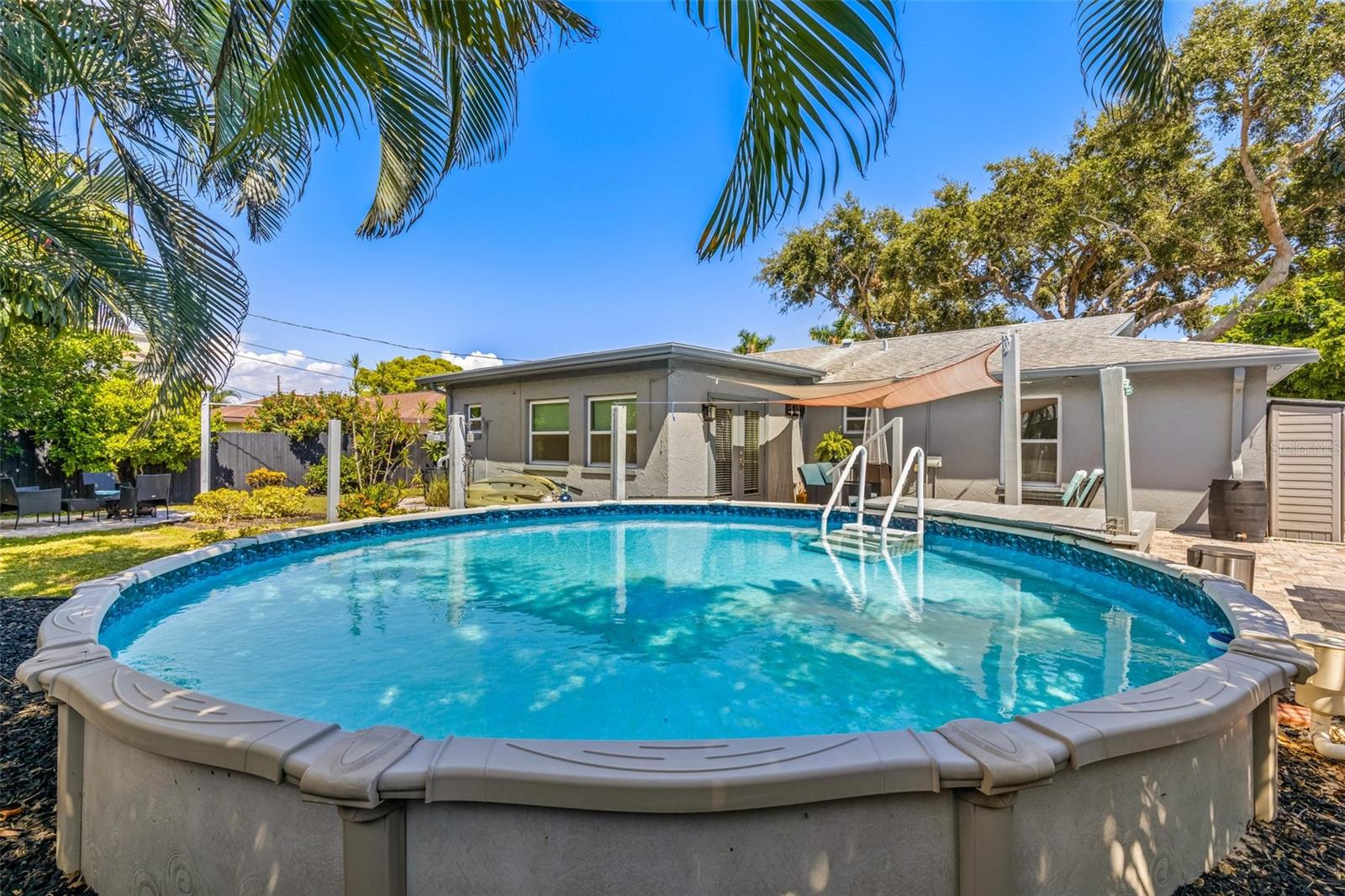 4135 BEACH DR SE, ST PETERSBURG, FL, 33705