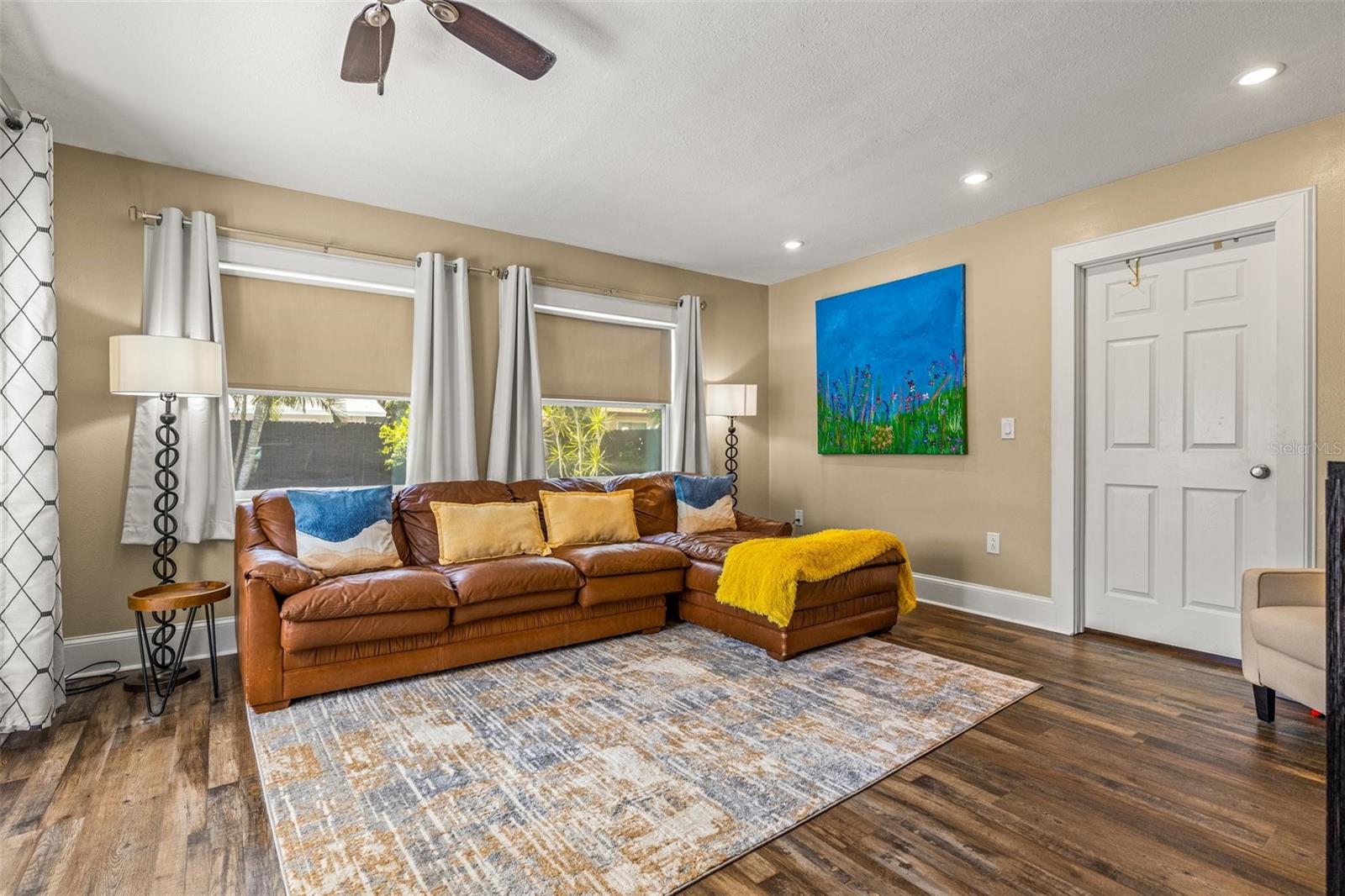 4135 BEACH DR SE, ST PETERSBURG, FL, 33705