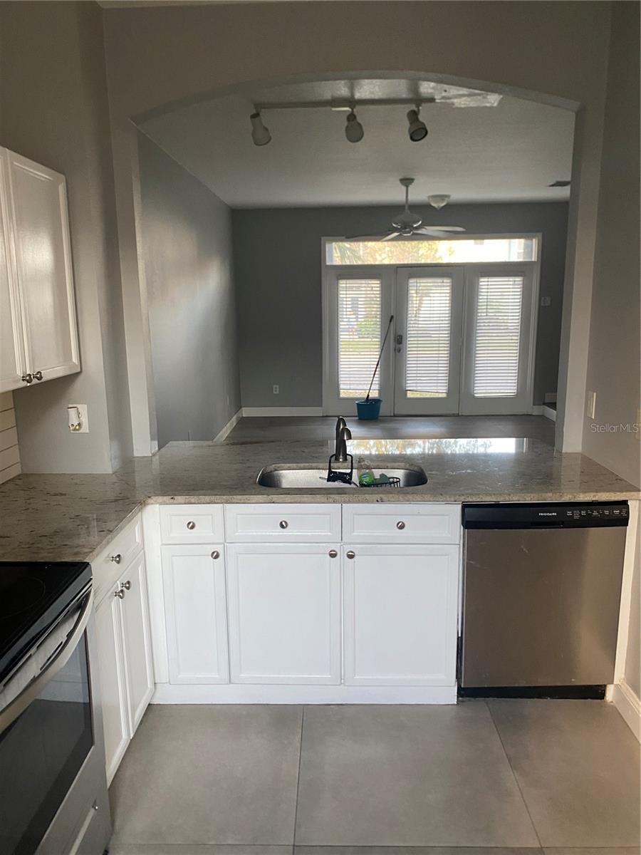 724 4TH AVE S #8, ST PETERSBURG, FL, 33701