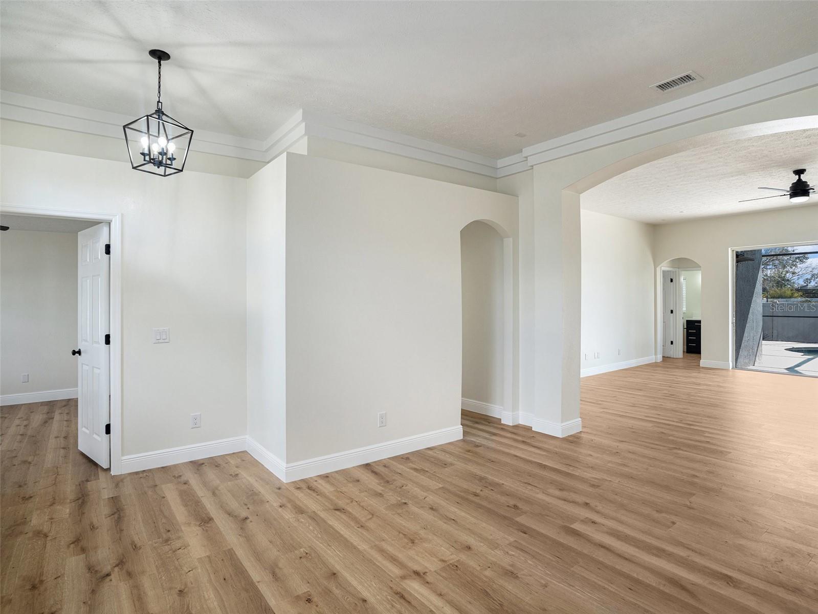 9705 MARY ROBIN DR, RIVERVIEW, FL, 33569
