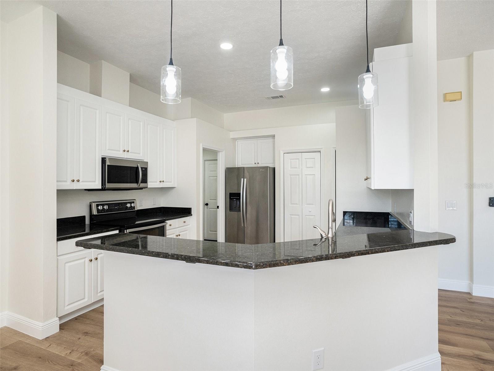 9705 MARY ROBIN DR, RIVERVIEW, FL, 33569