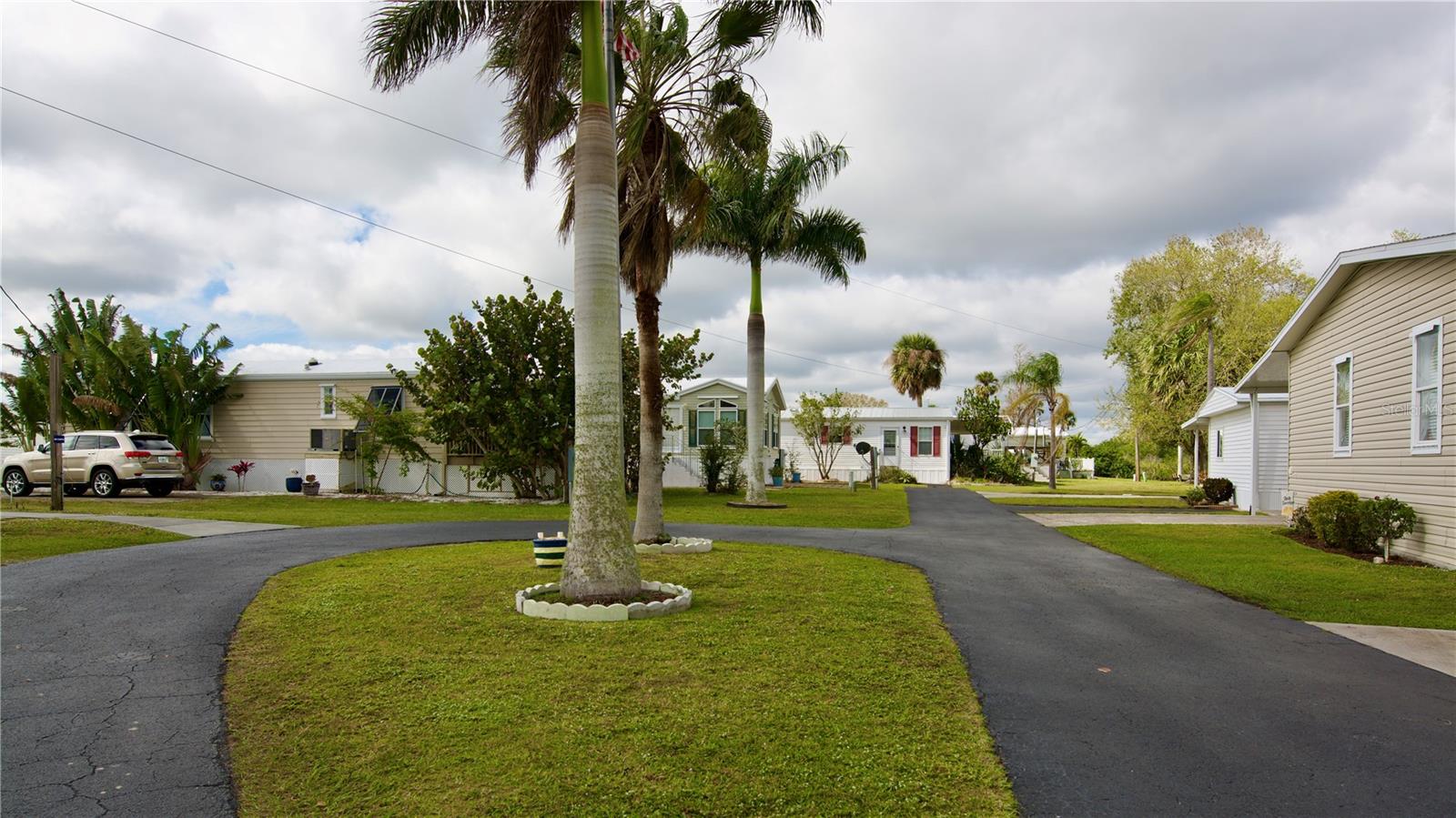 8320 RIVERSIDE DR #103, PUNTA GORDA, FL, 33982