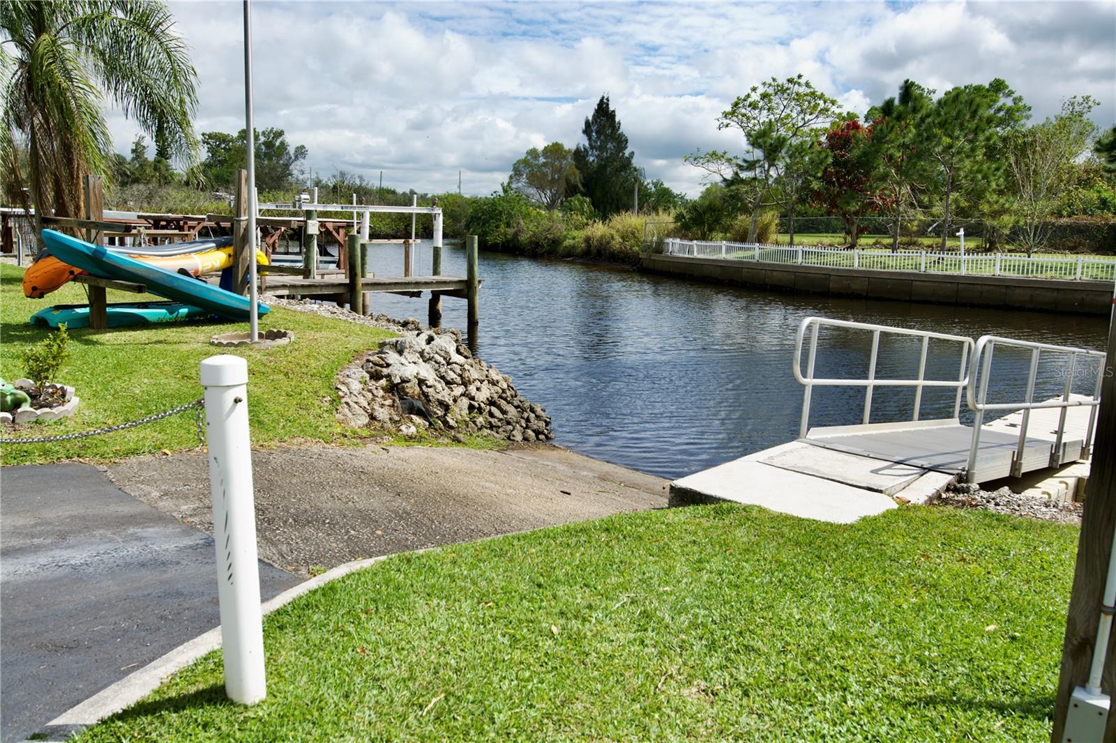 8320 RIVERSIDE DR #103, PUNTA GORDA, FL, 33982