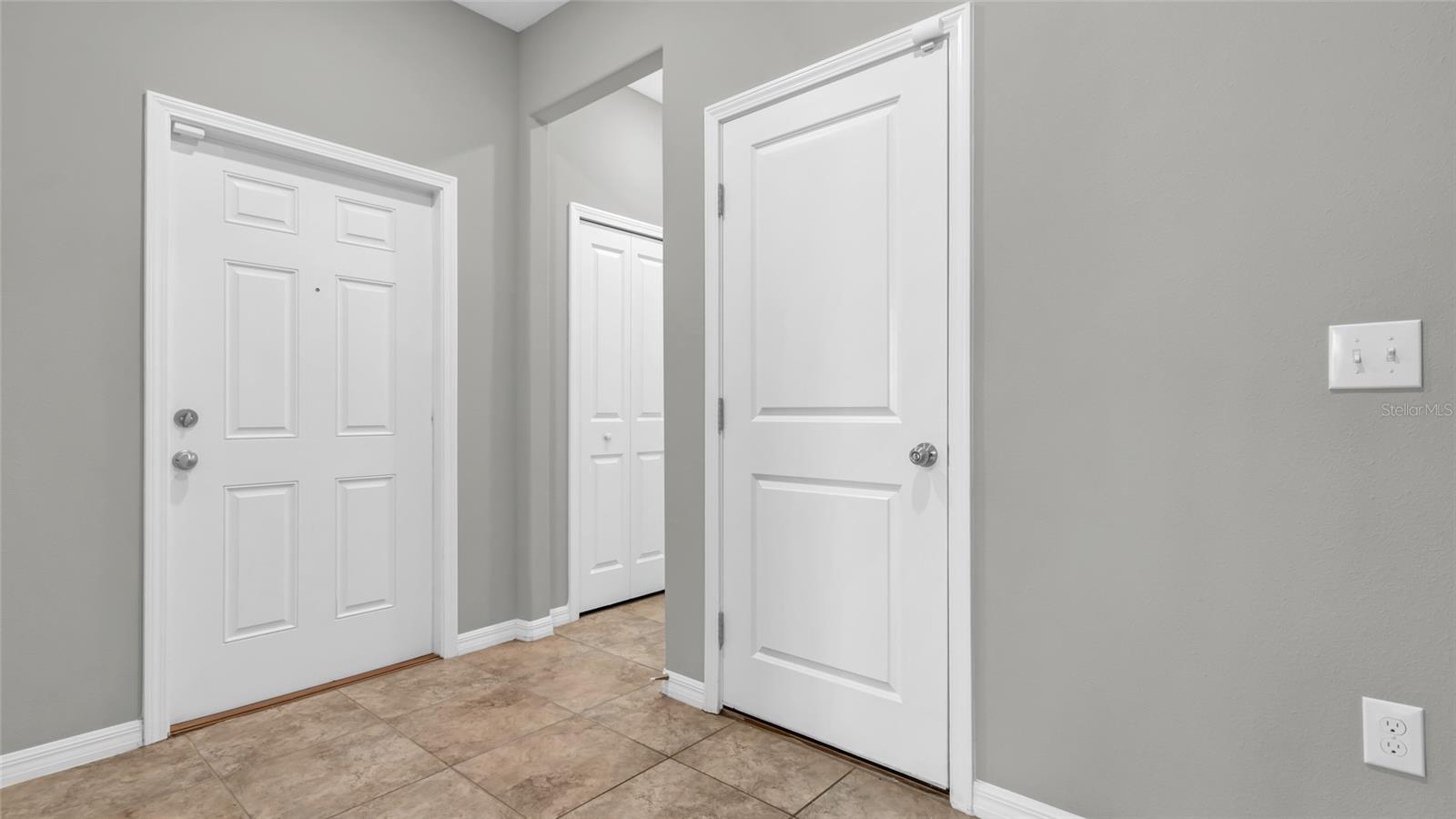 15510 FLORENCE HOLLOW PL, SUN CITY CENTER, FL, 33573