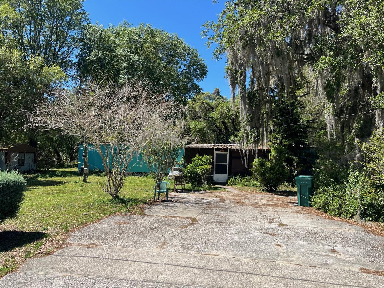 610 RAY ST, LADY LAKE, FL, 32159
