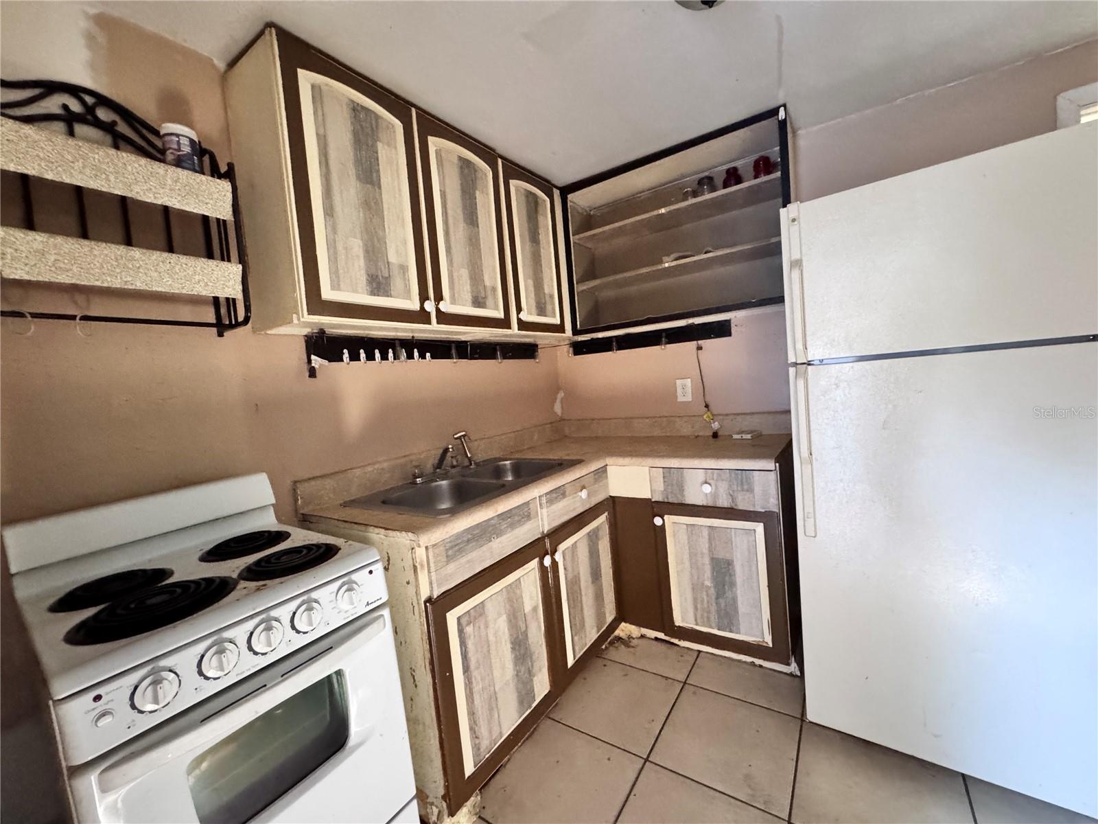 7002 ROSE AVE, ORLANDO, FL, 32810