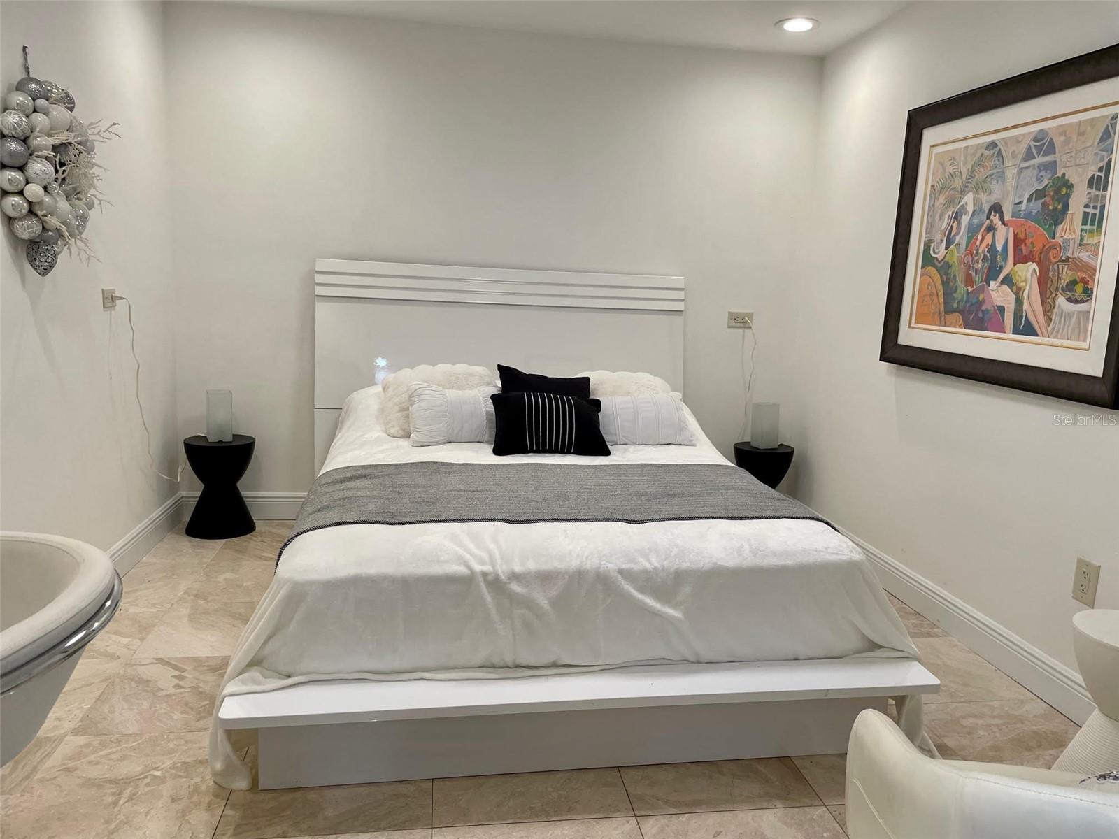 1 BEACH DR SE #2312, ST PETERSBURG, FL, 33701