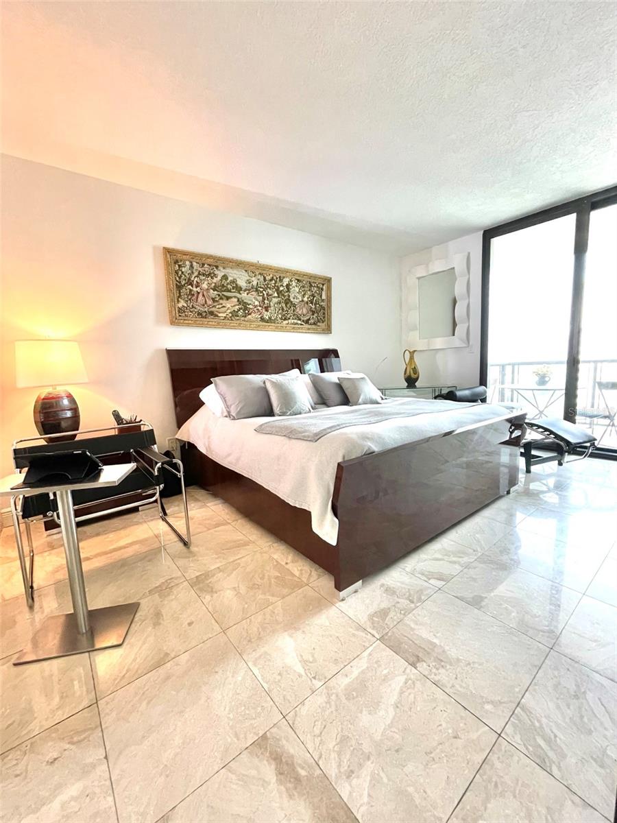 1 BEACH DR SE #2312, ST PETERSBURG, FL, 33701