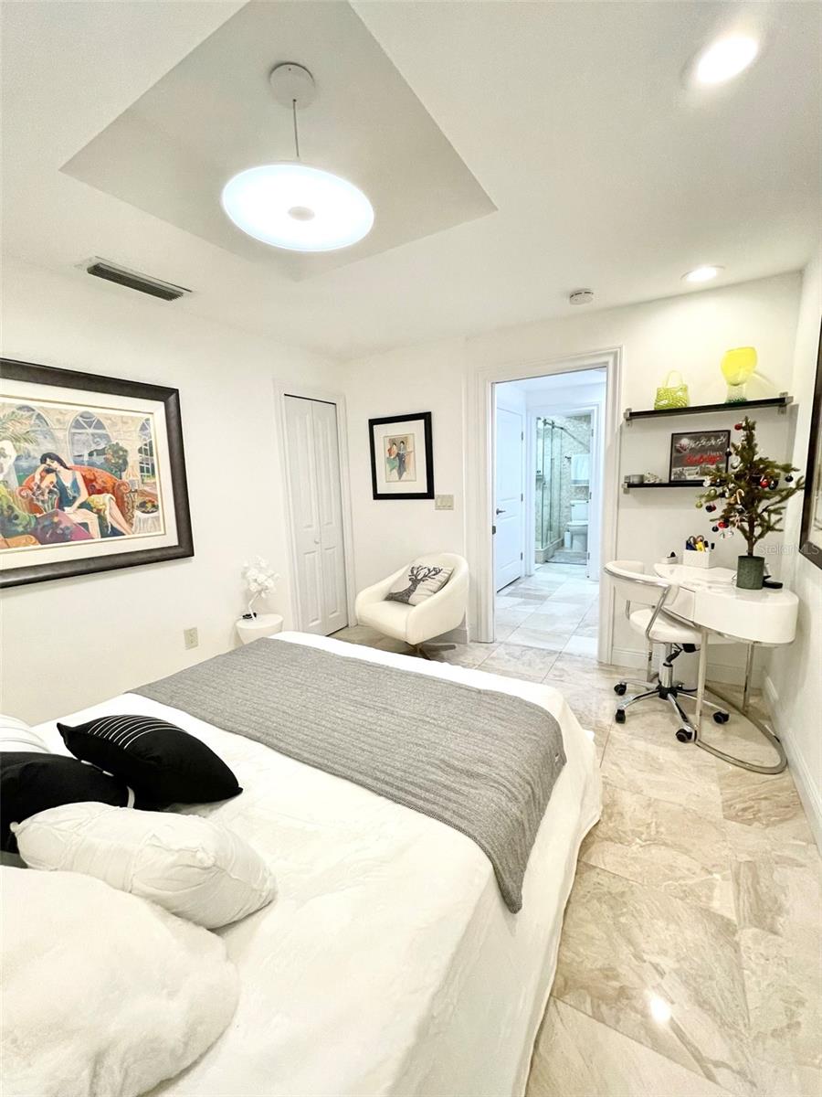 1 BEACH DR SE #2312, ST PETERSBURG, FL, 33701