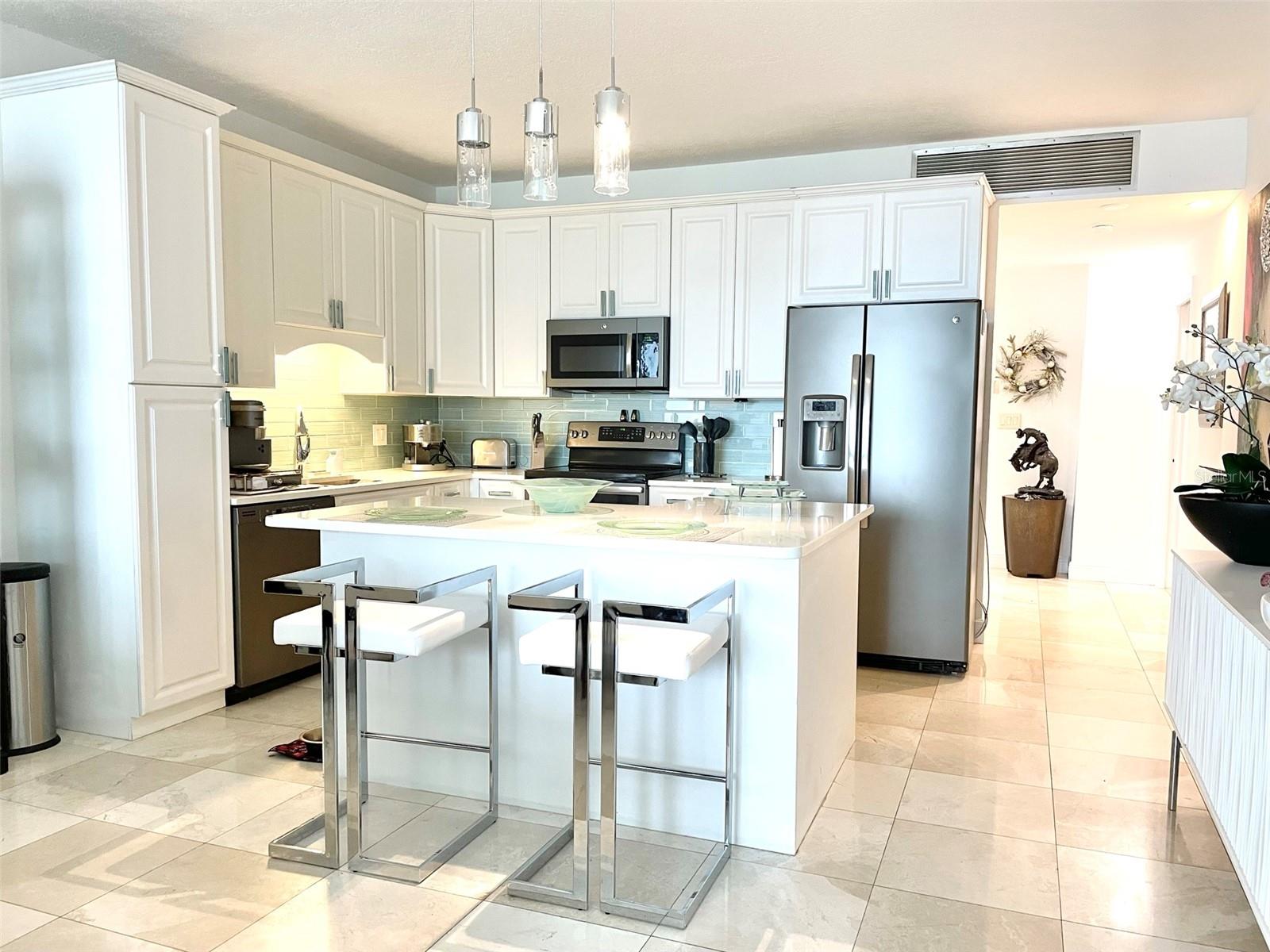 1 BEACH DR SE #2312, ST PETERSBURG, FL, 33701