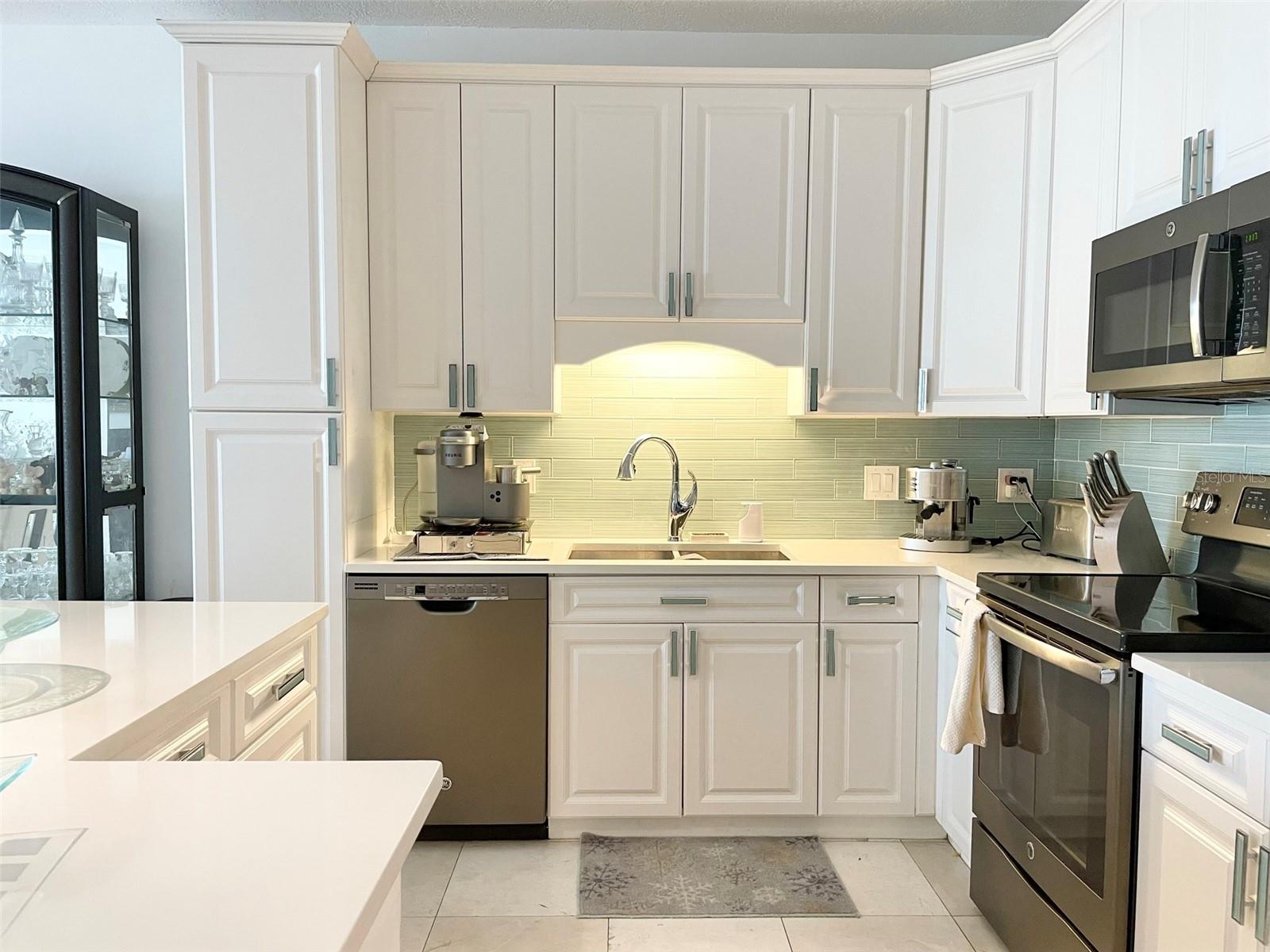 1 BEACH DR SE #2312, ST PETERSBURG, FL, 33701