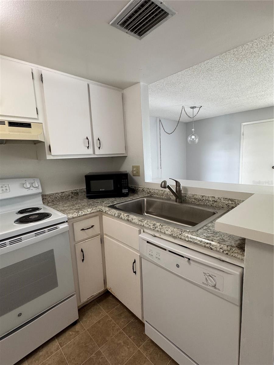 592 ORANGE DR #140, ALTAMONTE SPRINGS, FL, 32701