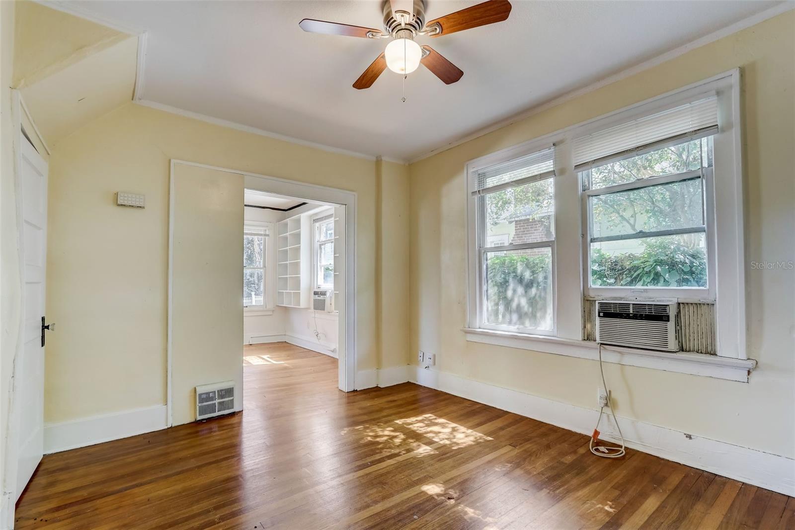 200 & 200 1/2 HIBISCUS CT, ORLANDO, FL, 32801