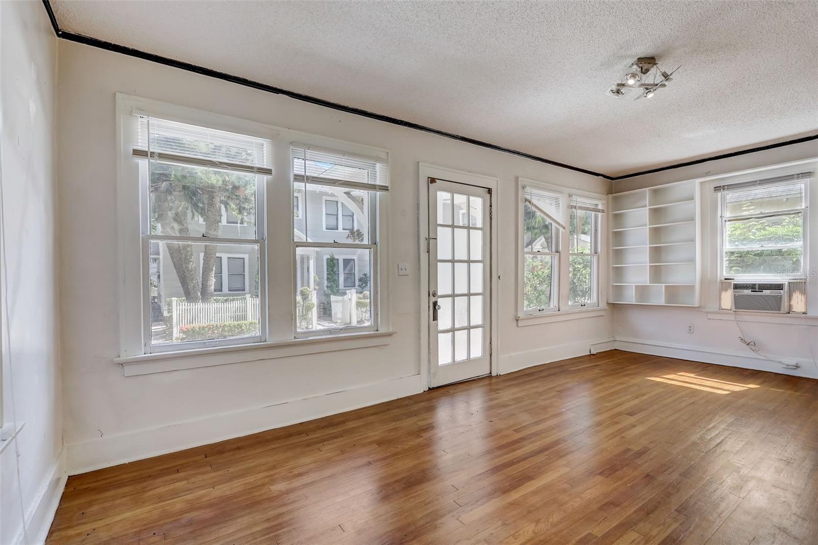 200 & 200 1/2 HIBISCUS CT, ORLANDO, FL, 32801