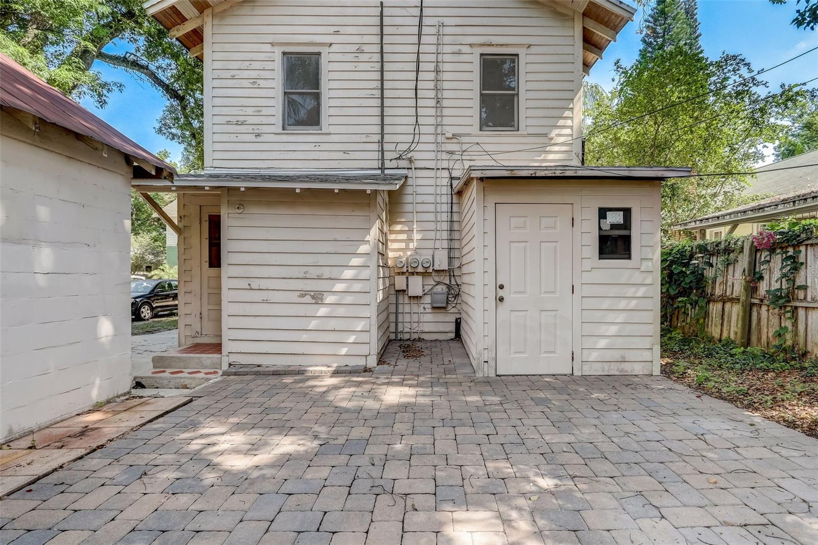 200 & 200 1/2 HIBISCUS CT, ORLANDO, FL, 32801