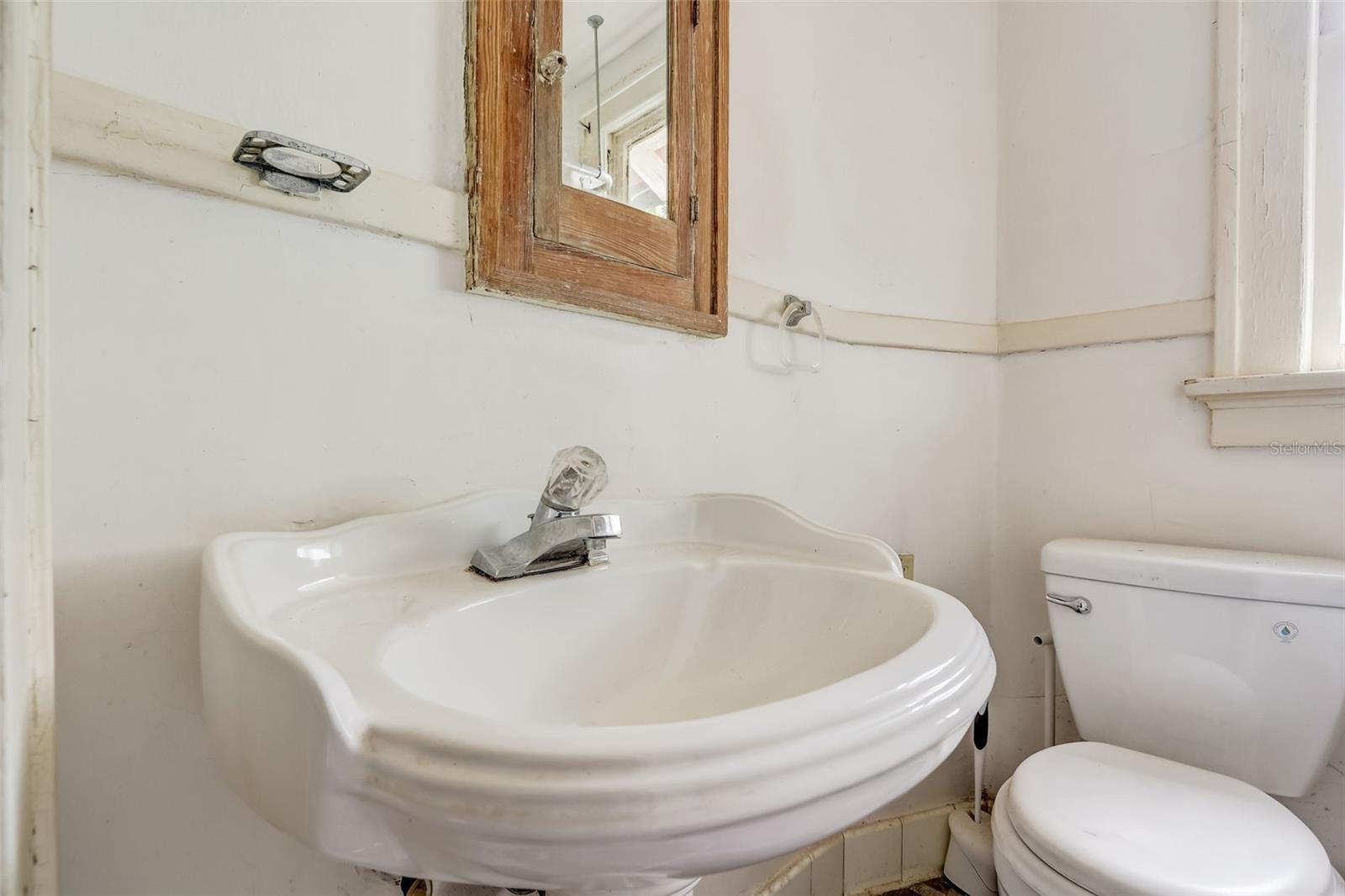 200 & 200 1/2 HIBISCUS CT, ORLANDO, FL, 32801