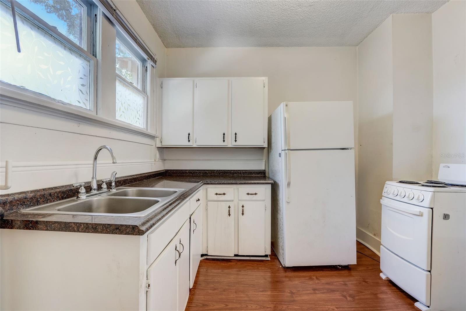 200 & 200 1/2 HIBISCUS CT, ORLANDO, FL, 32801