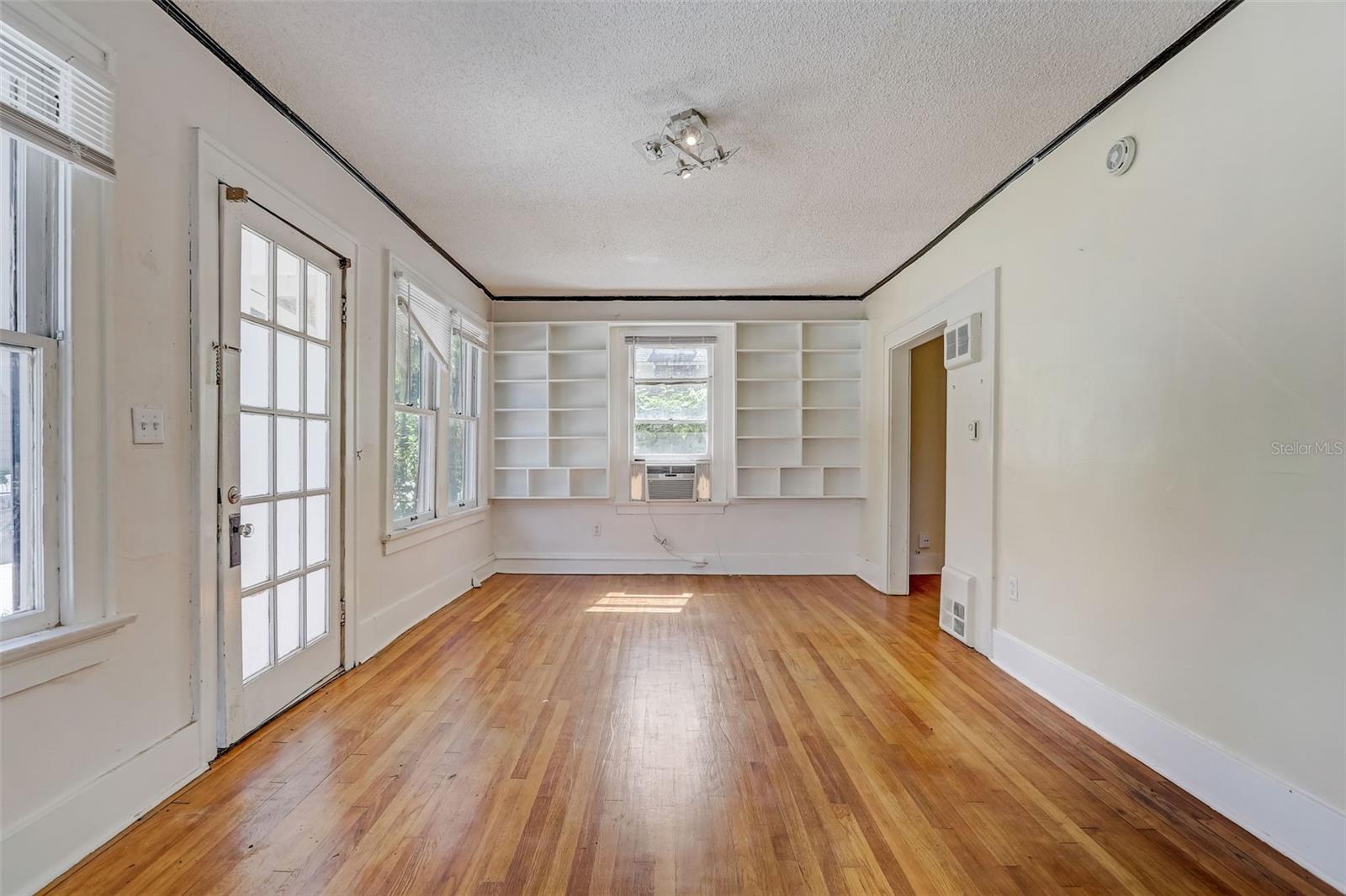 200 & 200 1/2 HIBISCUS CT, ORLANDO, FL, 32801