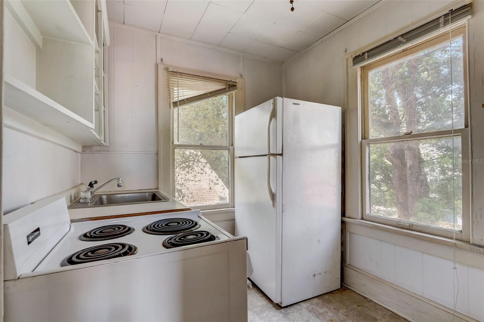 200 & 200 1/2 HIBISCUS CT, ORLANDO, FL, 32801