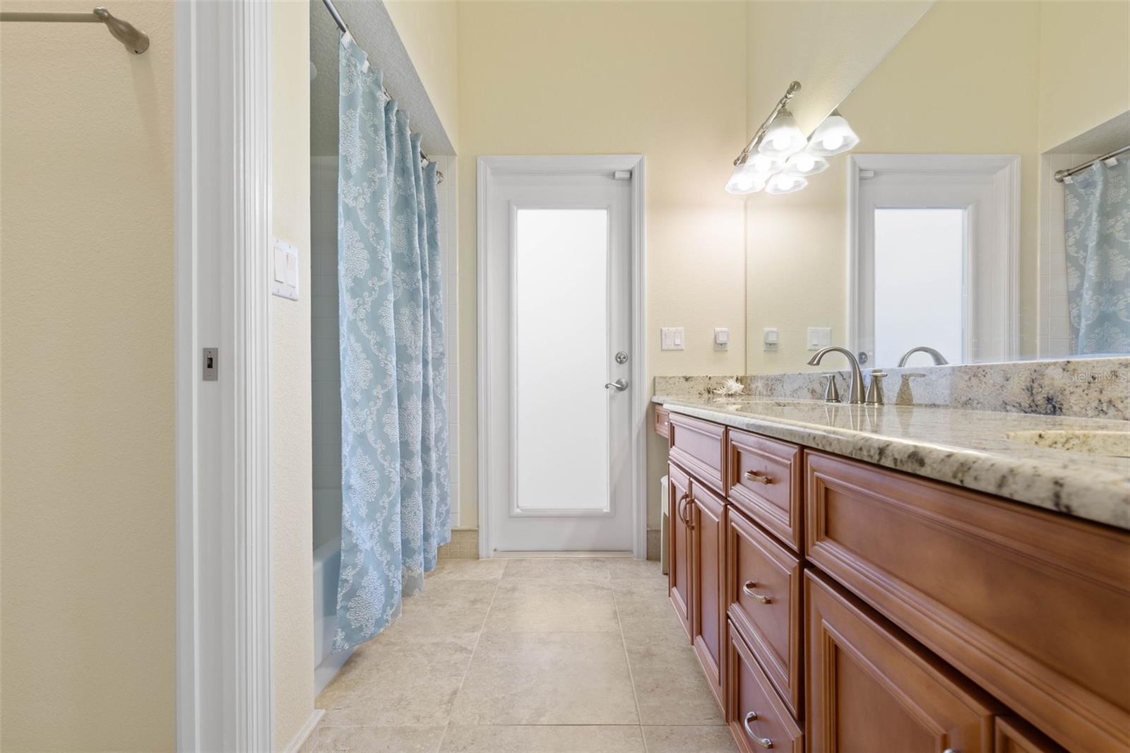 8 ROMA CT, PALM COAST, FL, 32137