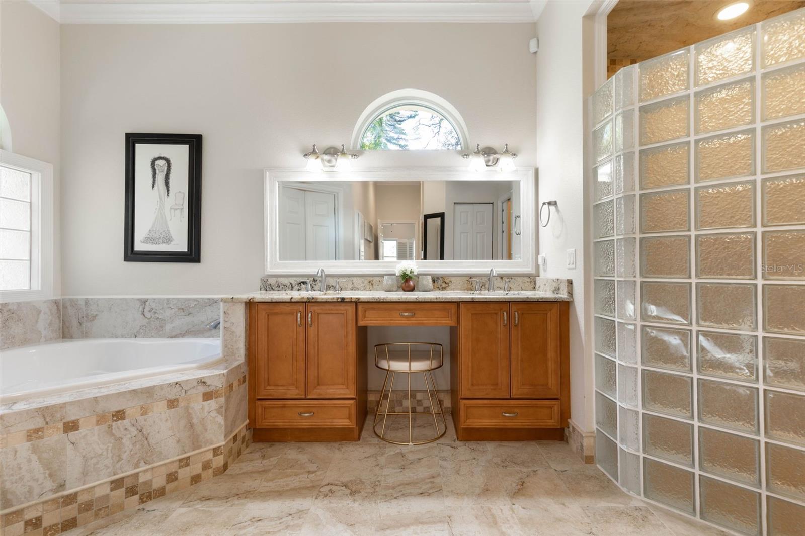 8 ROMA CT, PALM COAST, FL, 32137