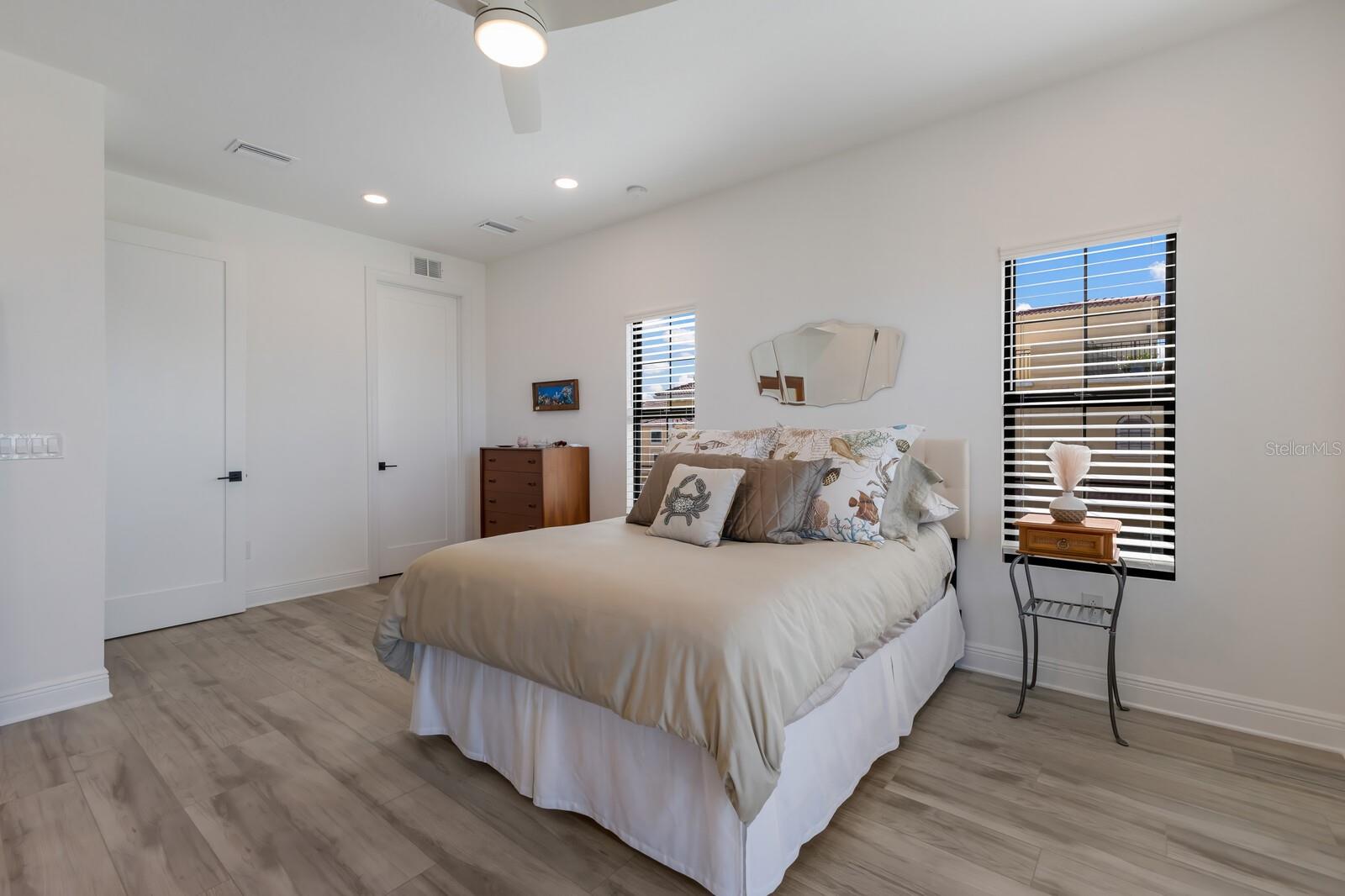 1450 SILVIA SHORES DR, APOLLO BEACH, FL, 33572