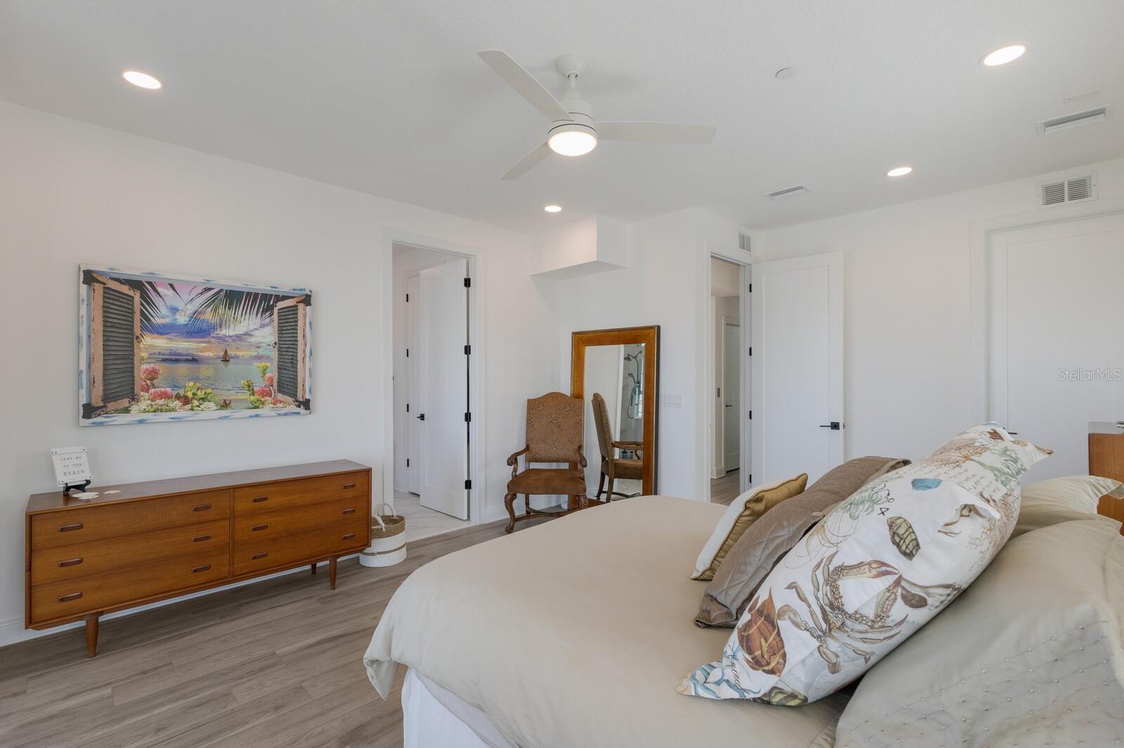 1450 SILVIA SHORES DR, APOLLO BEACH, FL, 33572
