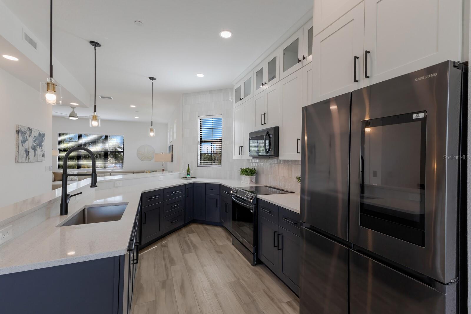 1450 SILVIA SHORES DR, APOLLO BEACH, FL, 33572